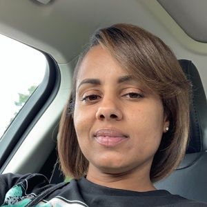 Meet your Posher, Candice